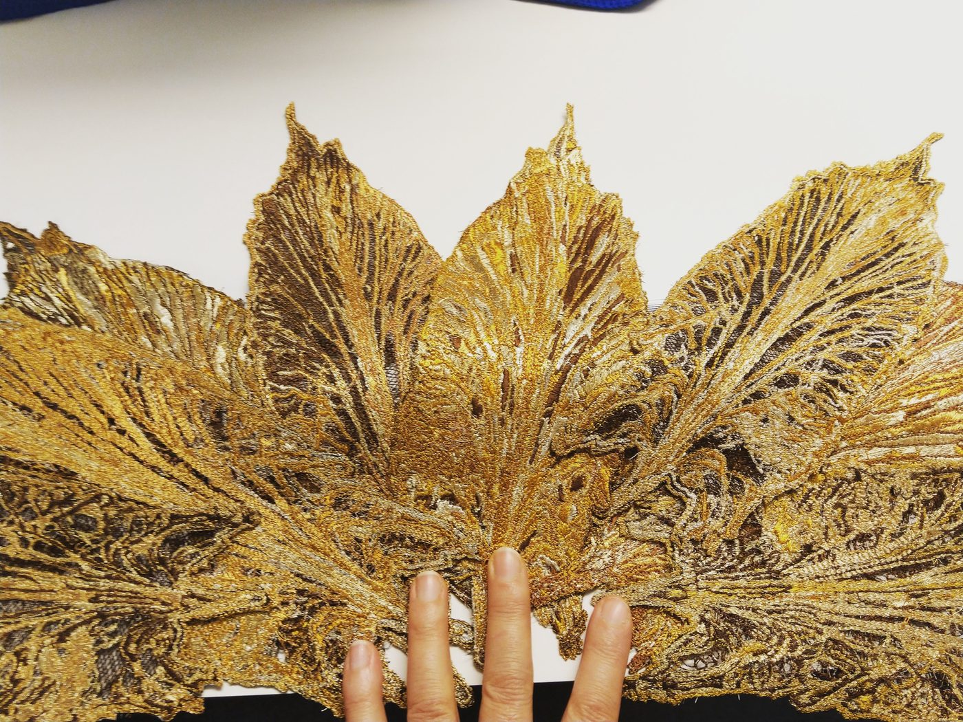 Feuilles dorées à appliquer